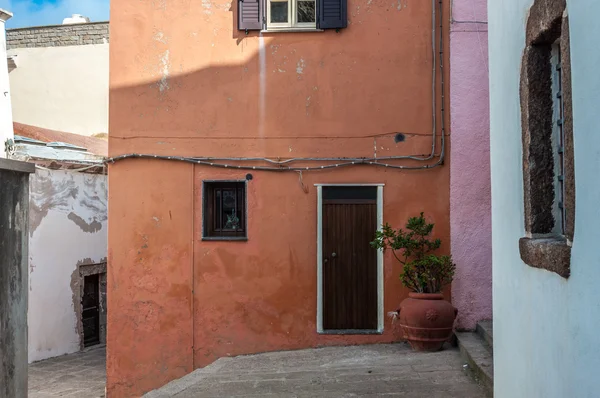 Les belles ruelles de la vieille ville de Castelsardo — Photo