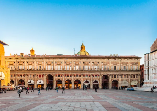 博洛尼亚的Maggiore广场-埃米莉亚罗马纳-意大利 — 图库照片