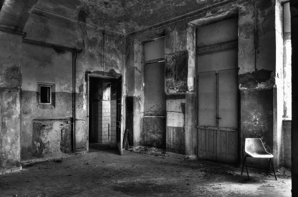 Escena del asilo abandonado —  Fotos de Stock