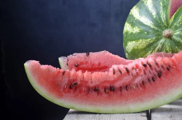 Färsk vattenmelon skivade närbild på bordet — Stockfoto