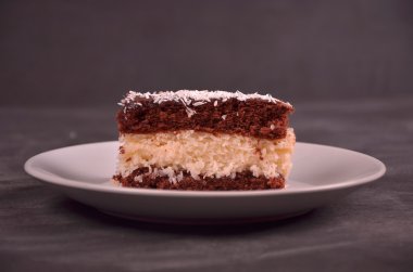 pasta ödül siyah masada beyaz masal