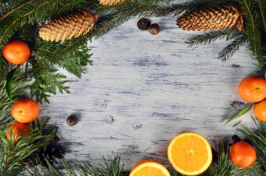 Retro Noel kartı ile turuncu sınır tasarlamak