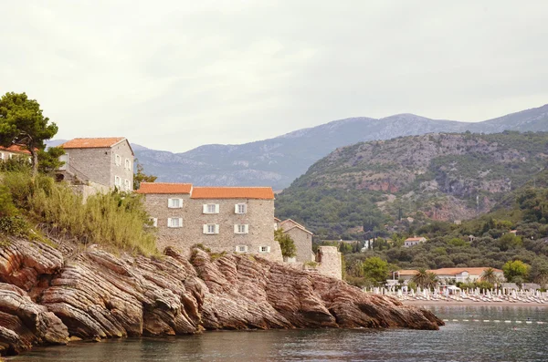 The famous island of St. Stephen in the Adriatic Sea near Budva. Montenegro. — Stock Photo, Image