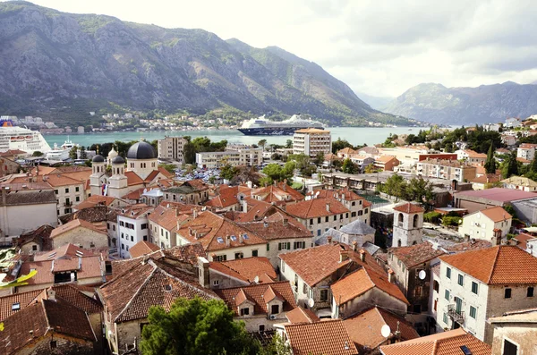 Kotorska Zatoka i starego miasta z góry Lovčen. Czarnogóra. — Zdjęcie stockowe