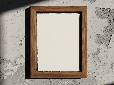 Beton yüzeyde ahşap çerçeveli minimalist boş beyaz kağıt