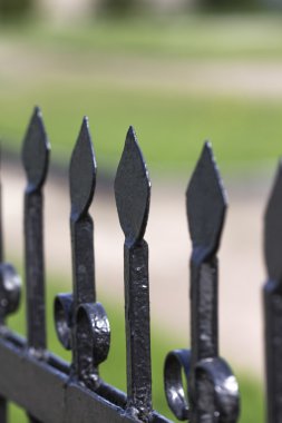 Ferforje çitler dekor unsurları