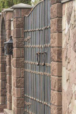 Ferforje kapı dekor unsurları