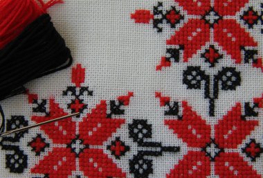 İşlemeli kumaş süsler