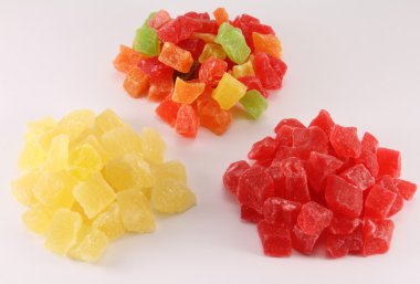 Bir avuç kurutulmuş ananas 