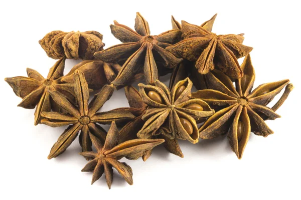 yıldız anason beyaz zemin üzerine