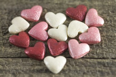 Sevgililer günü - renkli kalplerin arka görünüm