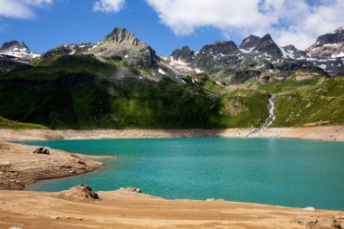 Formazza (VCO), İtalya - 25 Haziran 2020: Vannino Gölü, Formazza Vadisi, Ossola, VCO, Piedmont, İtalya