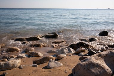 Kefalonia - Yunanistan - 15 Ağustos 2025: Avithos plajı Kefalonia, Yunanistan.