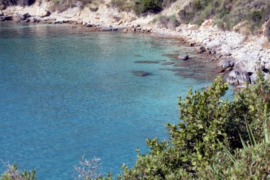 Kefalonia - Yunanistan - 15 Ağustos 2025: Pessada Plajı, Kefalonia, Yunanistan.