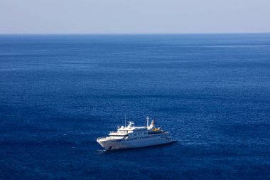 Kefalonia - Yunanistan - 15 Ağustos 2025: Sissia, Sissia, Kefalonia, Yunanistan Manastırı yakınlarındaki manzara.