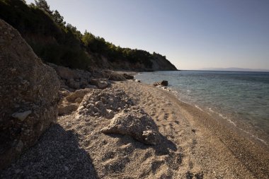 Kefalonia - Yunanistan - 15 Ağustos 2025: Sissia plajı, Sissia, Kefalonia, Yunanistan.