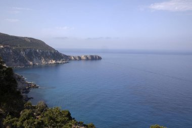 Kefalonya - Yunanistan - 15 Ağustos 2025: Platia Ammos plajı, Kefalonia, Yunanistan.