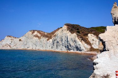 Kefalonya - Yunanistan - 15 Ağustos 2025: Xi plajı, Kefalonia, Yunanistan.