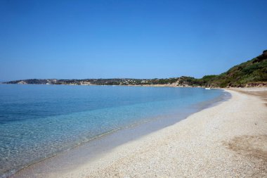 Kefalonia - Yunanistan - 15 Ağustos 2025: Kanali plajı, Kefalonia, Yunanistan.