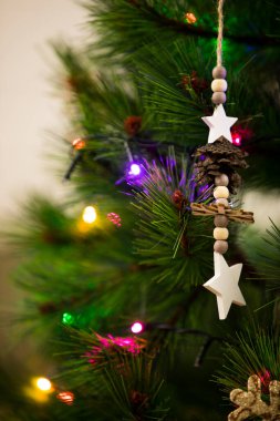 Noel ağacı süslemeleri ve oyuncakları. Özet ve arkaplan sahnesi.