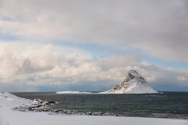Зима Bleik Beach Lofoten Islands Northern Norway — стоковое фото