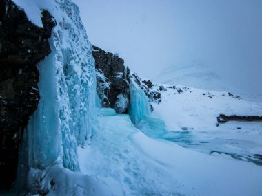 Güney İzlanda, Kuzey Avrupa 'da kış manzarası.
