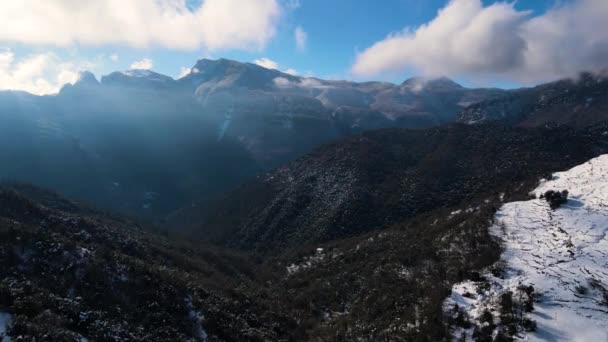 Escena Aérea Con Dron Nevada Pico Puigsacalm Garrotxa Girona España — Vídeos de Stock