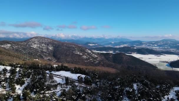 Escena Aérea Con Dron Nevada Pico Puigsacalm Garrotxa Girona España — Vídeos de Stock