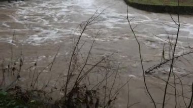 Olot kasabasında sel, La Garrotxa, Girona, İspanya. Ocak 2020