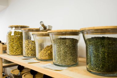 self servis organik gıdalar. Çevre dostu sıfır atık dükkanı. Küçük yerel işletme.