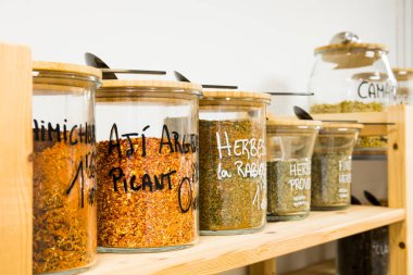 self servis organik gıdalar. Çevre dostu sıfır atık dükkanı. Küçük yerel işletme.