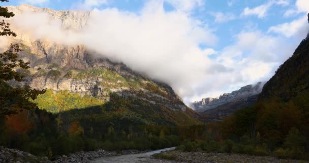 Podzimní Scéna Západu Slunce Ordesě Národním Parku Monte Perdido Španělsko — Stock video