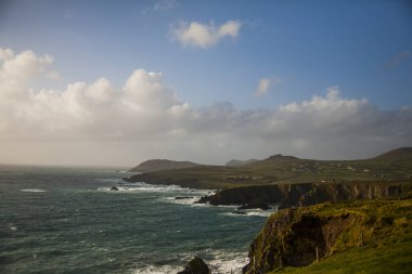 İrlanda topraklarında bahar manzarası.