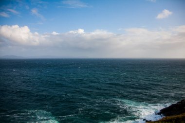 İrlanda topraklarında bahar manzarası.