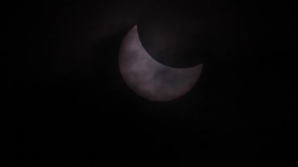 Eclipse Solar Entre Nuvens Bergueda Barcelona Espanha — Vídeo de Stock