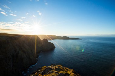 Nordkapp, Norveç 'te sonbahar günbatımı ve manzara