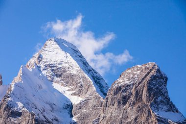 Dolomites dağlarında gün batımı, Alpler, kuzey İtalya. Avrupa
