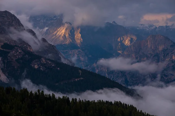 Naplemente Dolomitokban Alpokban Észak Olaszországban Európa — Stock Fotó