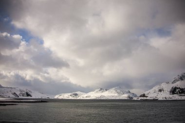Lofoten Adaları 'nda kış, Kuzey, Norveç.