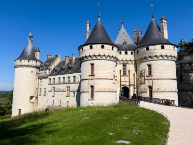 Fransa 'nın Loir et Cher kentindeki Chaumont sur Loire Kalesi' nin görkemli manzarası etkileyici mimarisini ve huzurlu manzarasını gözler önüne seriyor.