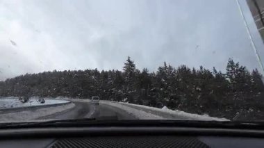 Les Angles, Fransa; 27 Aralık 2025: Pireneler 'deki Les Angles kayak merkezine gitmek