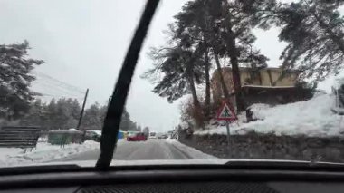 Les Angles, Fransa; 27 Aralık 2025: Pireneler 'deki Les Angles kayak merkezine gitmek