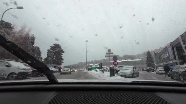 Les Angles, Fransa; 27 Aralık 2025: Pireneler 'deki Les Angles kayak merkezine gitmek