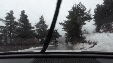 Les Angles, Fransa; 27 Aralık 2025: Pireneler 'deki Les Angles kayak merkezine gitmek