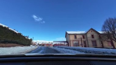 Les Angles, Fransa; 27 Aralık 2025: Pireneler 'deki Les Angles kayak merkezine gitmek