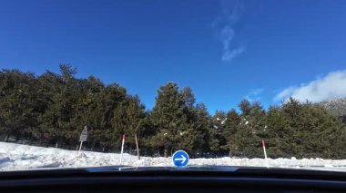 Les Angles, Fransa; 27 Aralık 2025: Pireneler 'deki Les Angles kayak merkezine gitmek