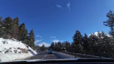 Les Angles, Fransa; 27 Aralık 2025: Pireneler 'deki Les Angles kayak merkezine gitmek