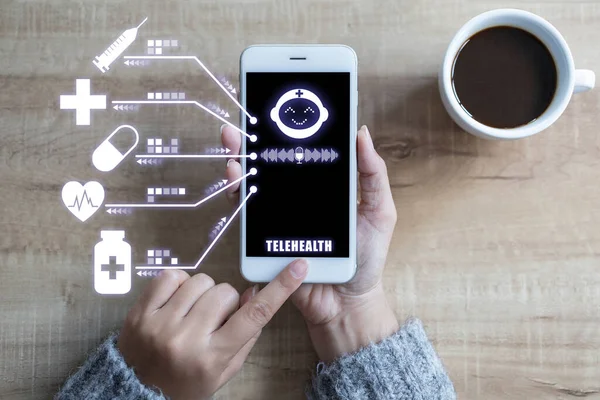 Hand Mit Weißen Smartphone Telemedizin Mit Arzt Und Medizinischen Zeichen Stockfoto