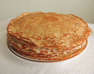 Shrovetide 'de pişirilmiş krepler.