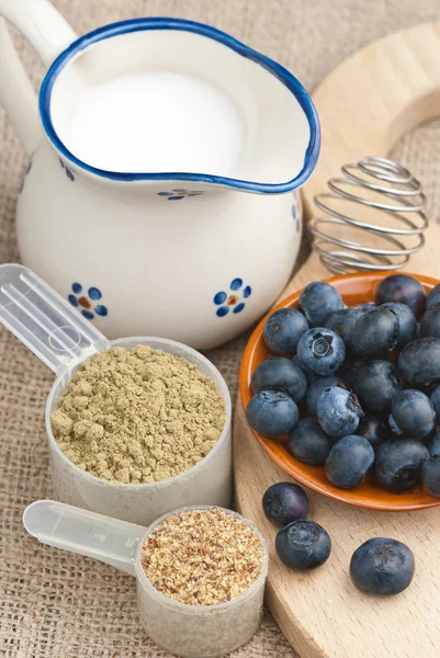 Healthy breakfast ingredients — Stock Photo, Image